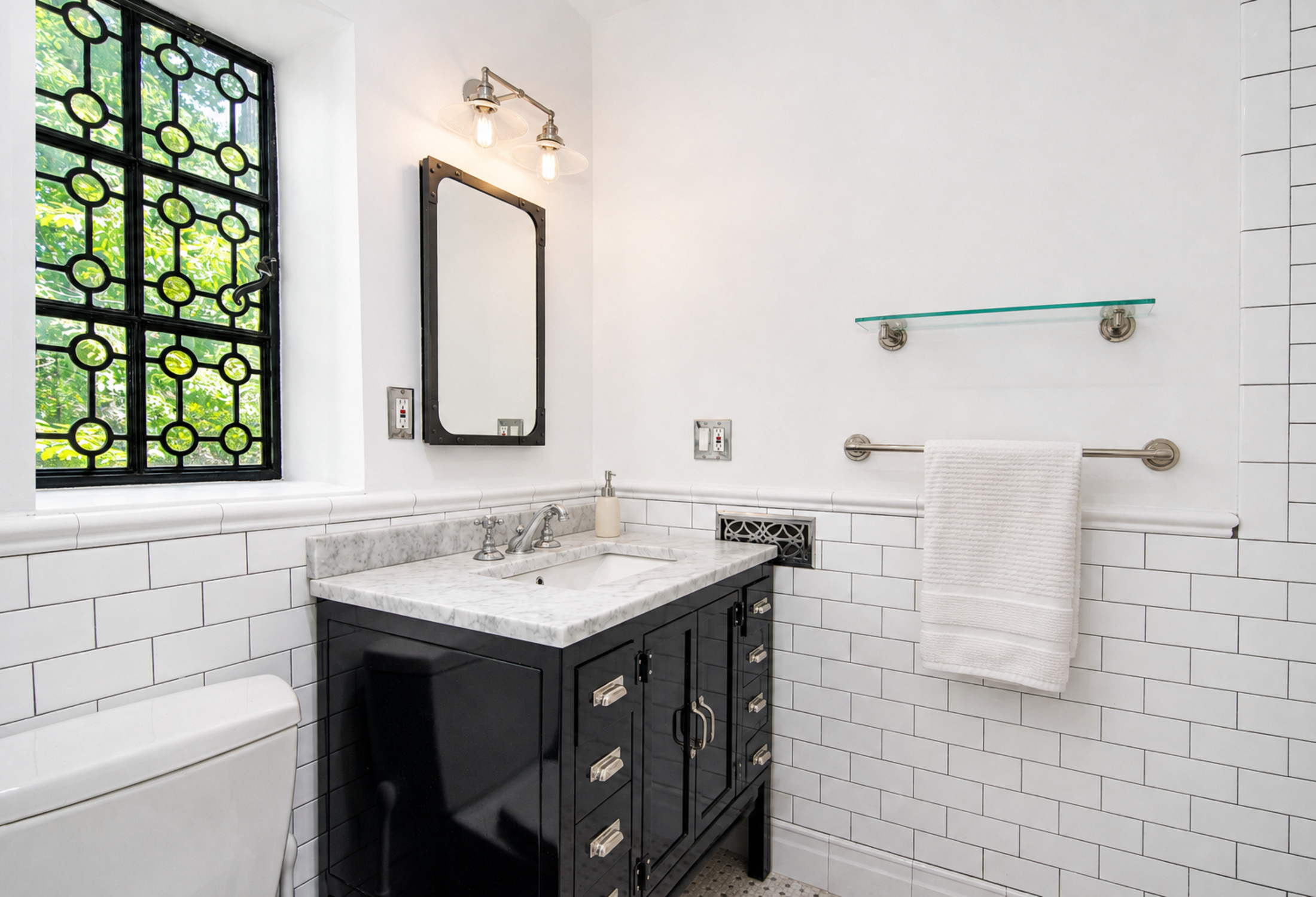 bathroom-listing-01